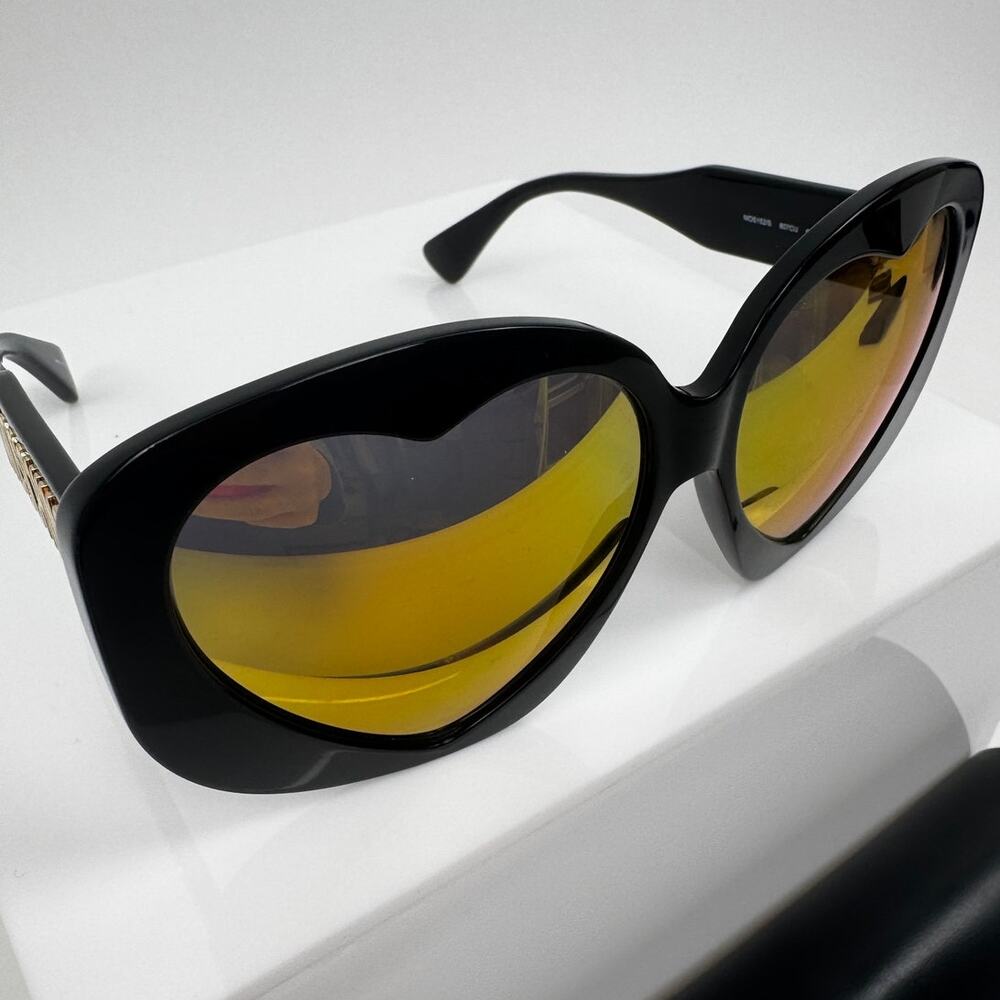Moschino NWT Heart Shaped Jet Black Oversized Frame Sunglasses - Picture 4 of 12